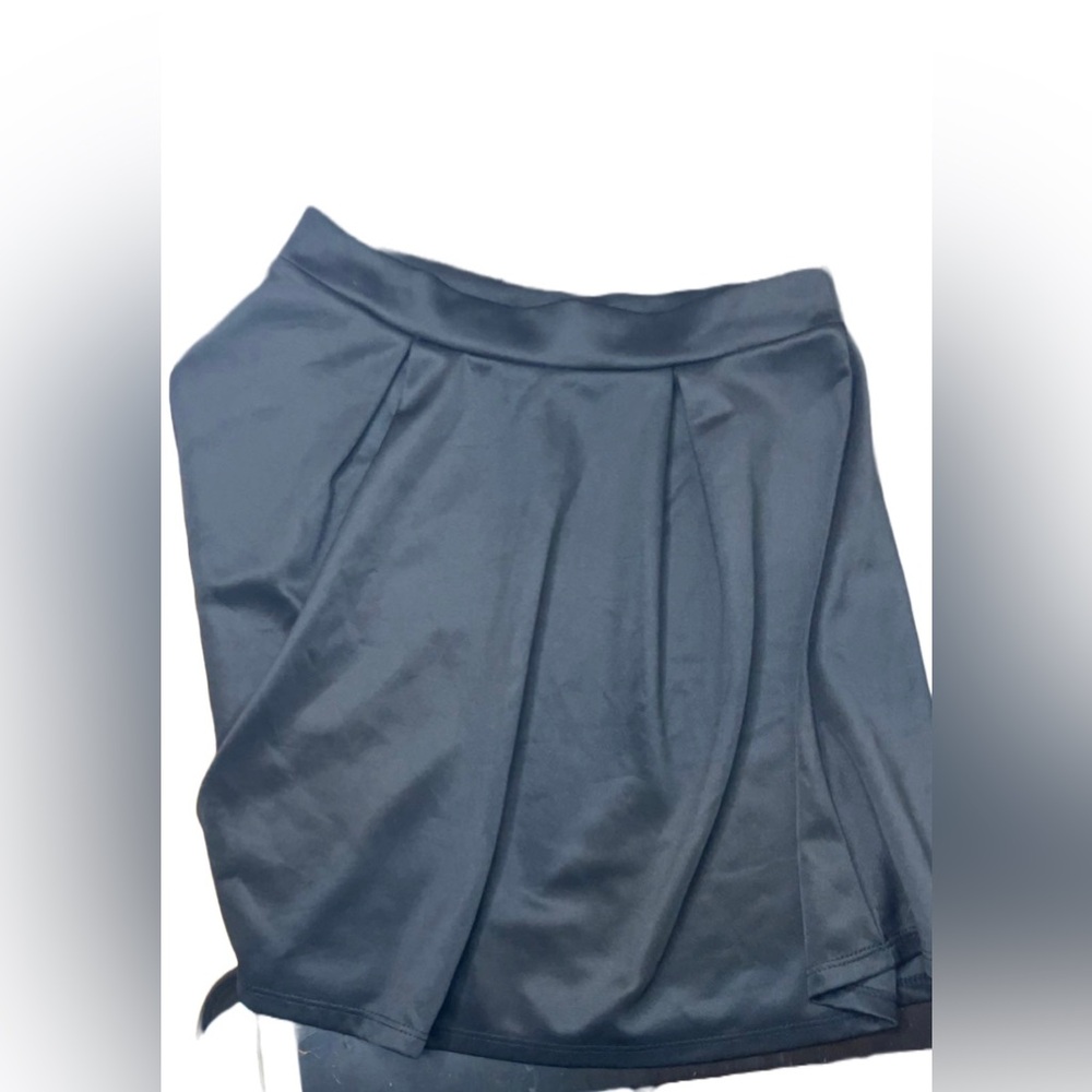 Skirt - Picture 2 of 2
